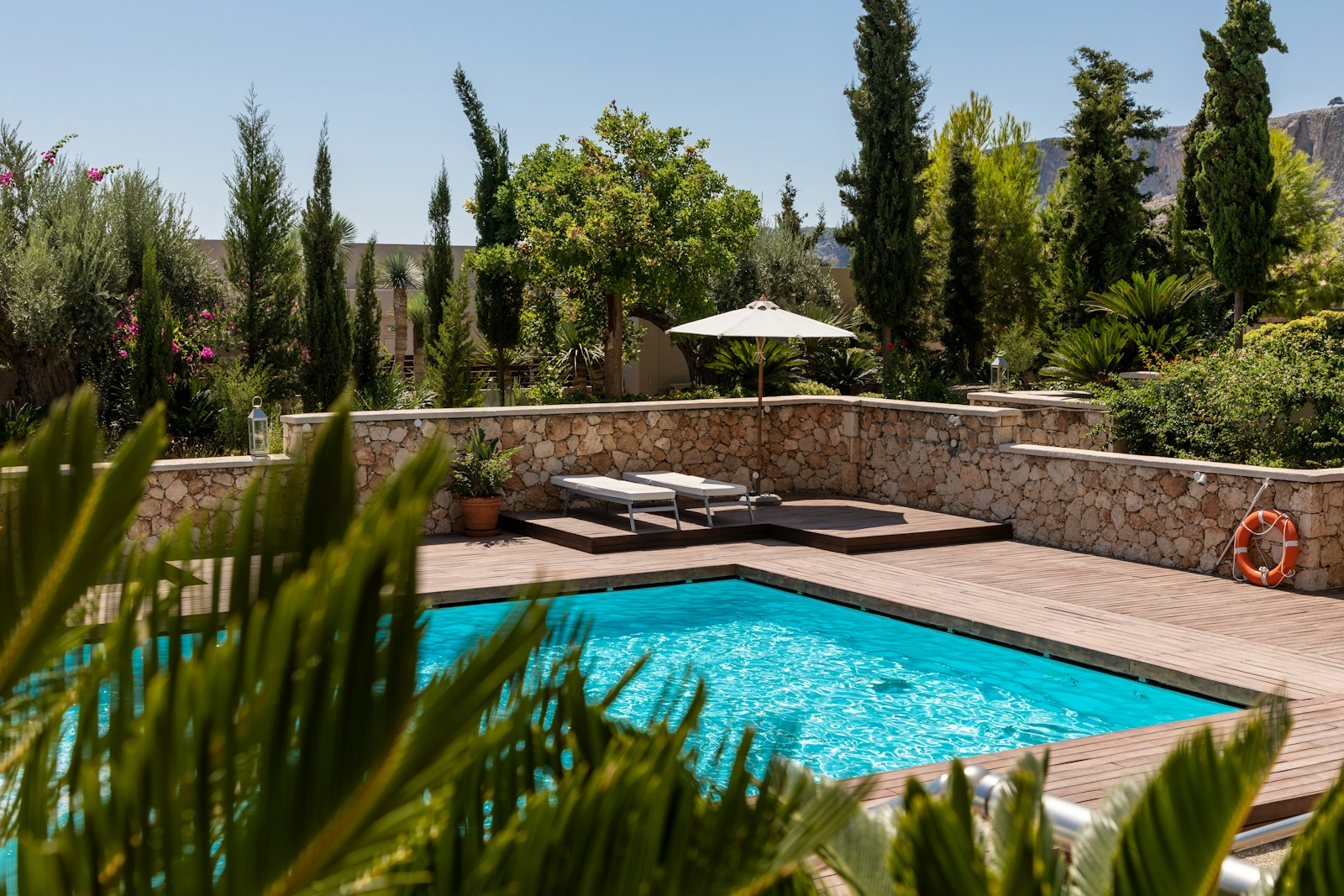 Intensity Pools & Spas pool services